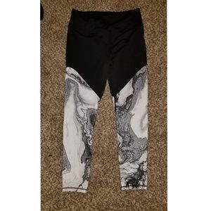 Zyia Leggings